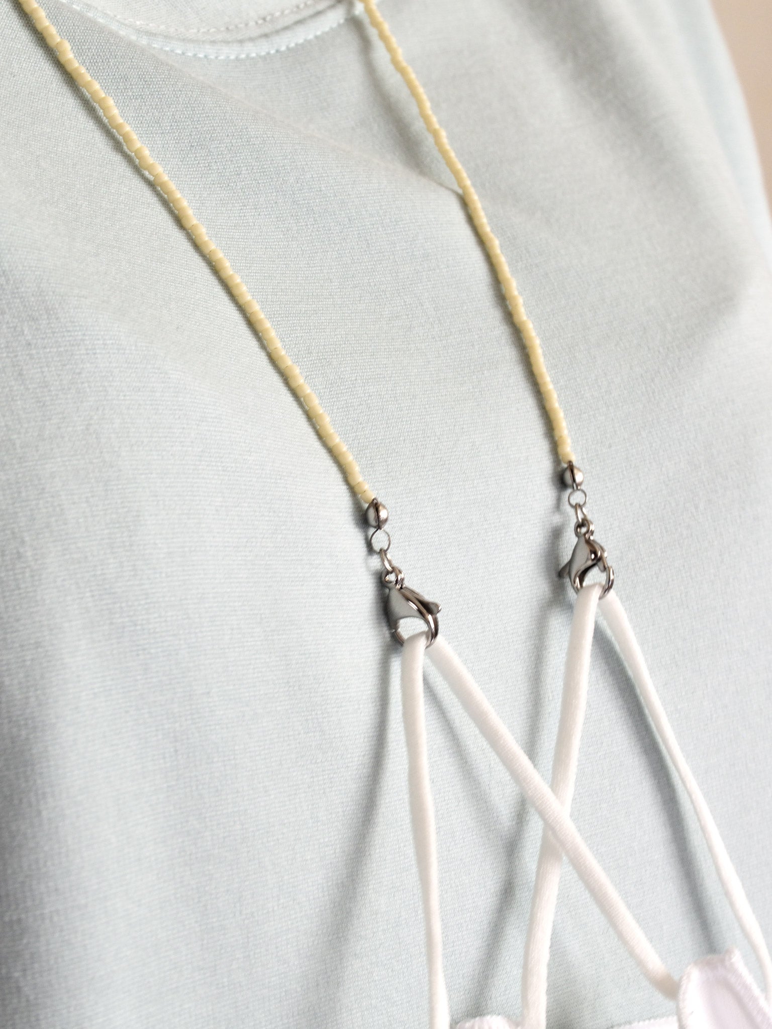 Mask Lanyard on Neck