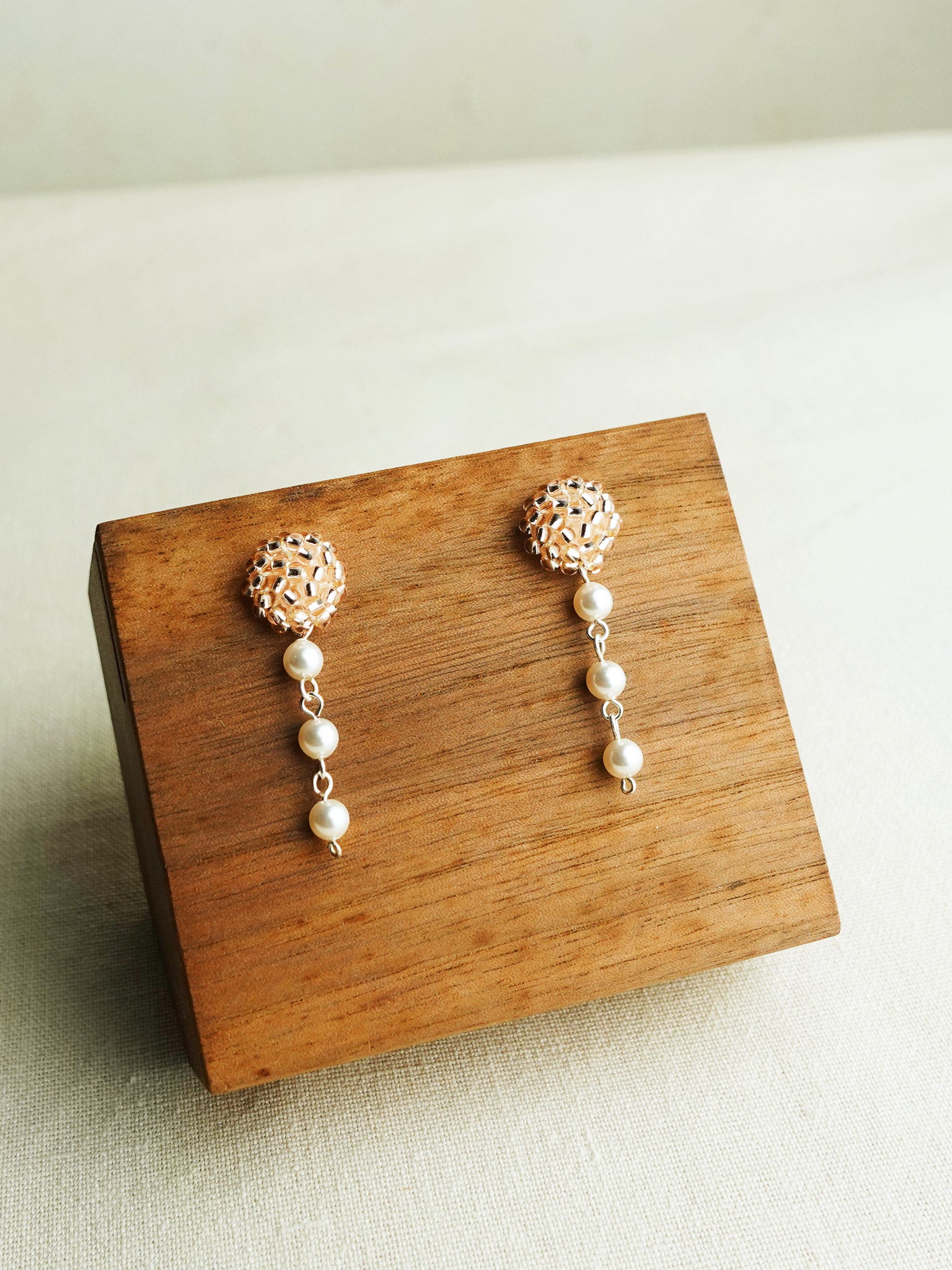 Raindrops on the Window Earrings in Champagne Pink Display Left