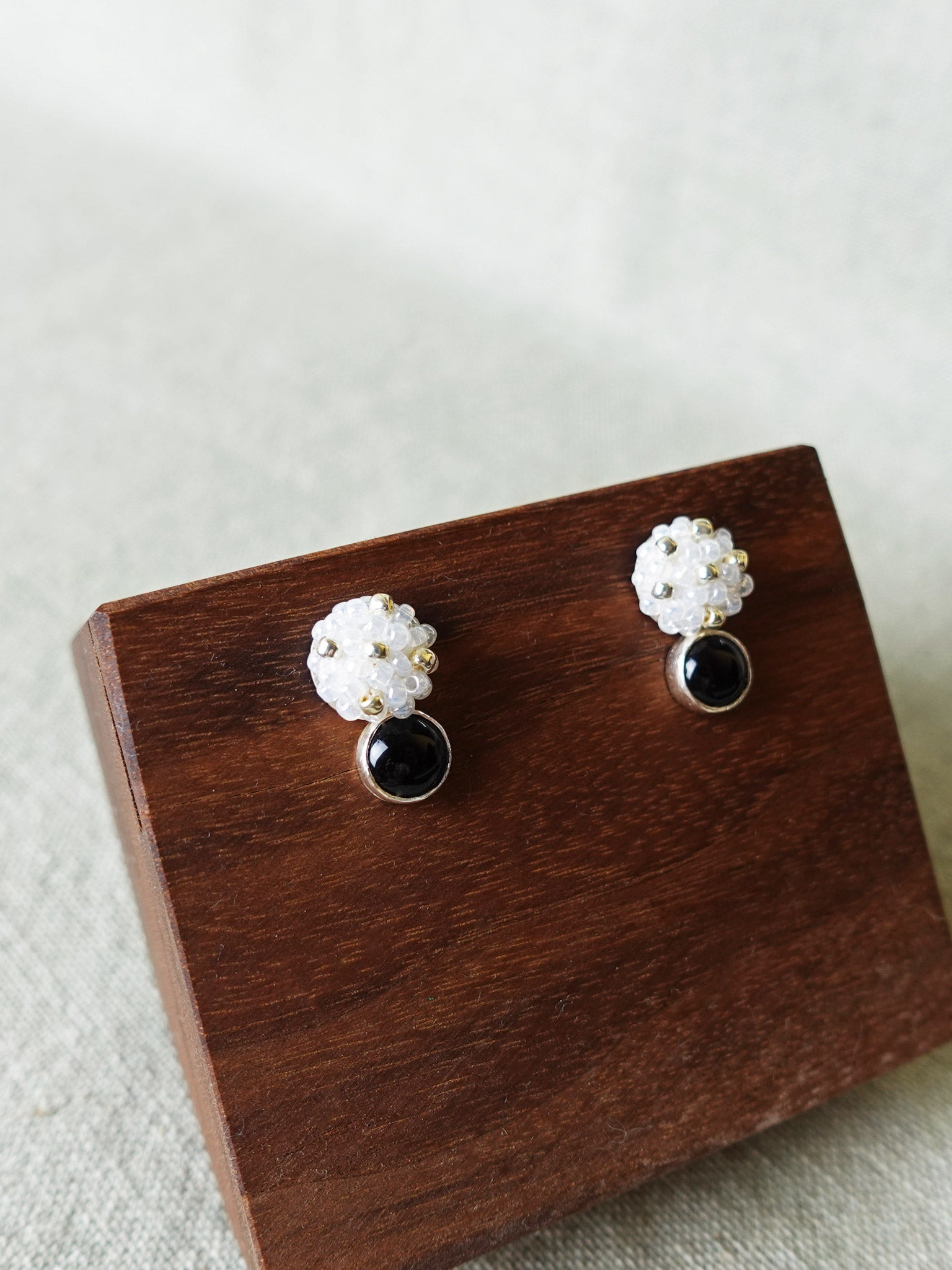 Star Dust Onyx Earrings Left