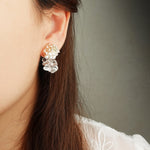 Tatiana Quartz Earrings in Gold Model