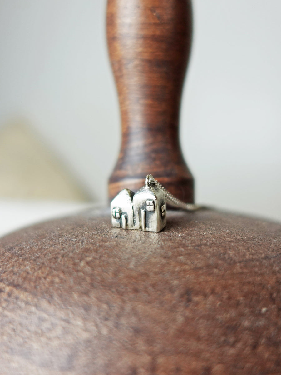 Terrace Houses Necklace III Front
