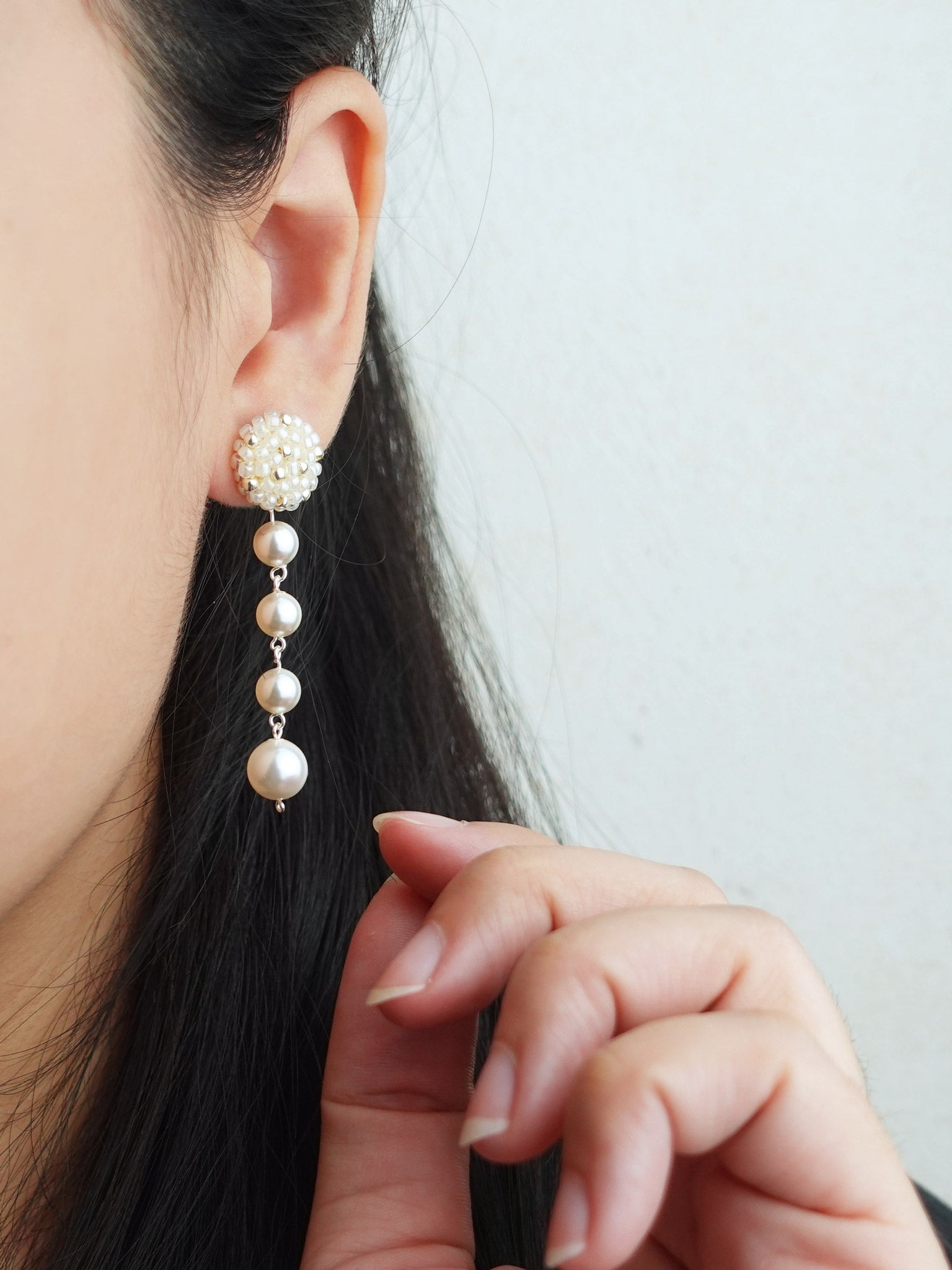 Thea Star Dust Earrings in Ivory Model
